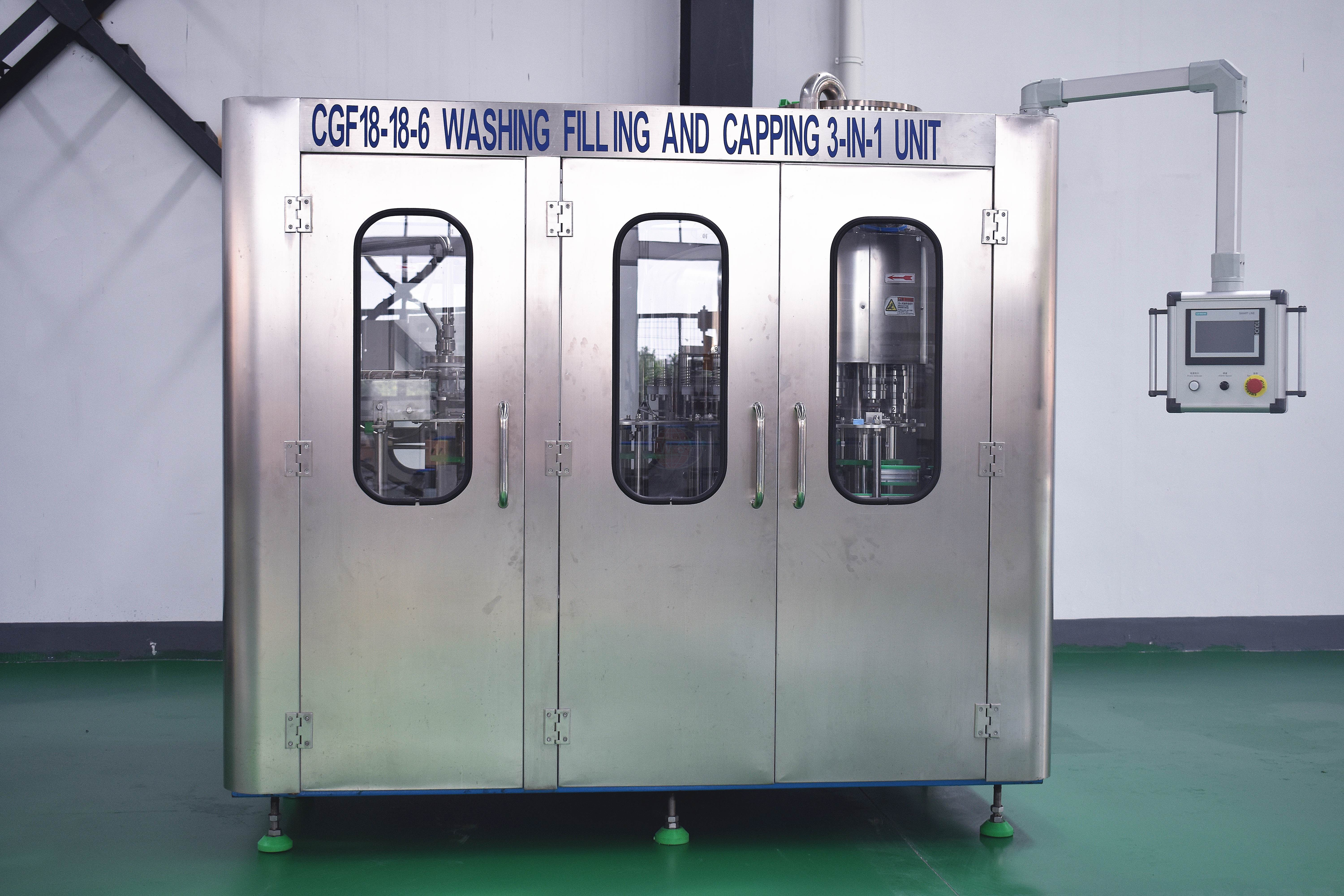 Apakah kegunaan mesin bertiup botol?