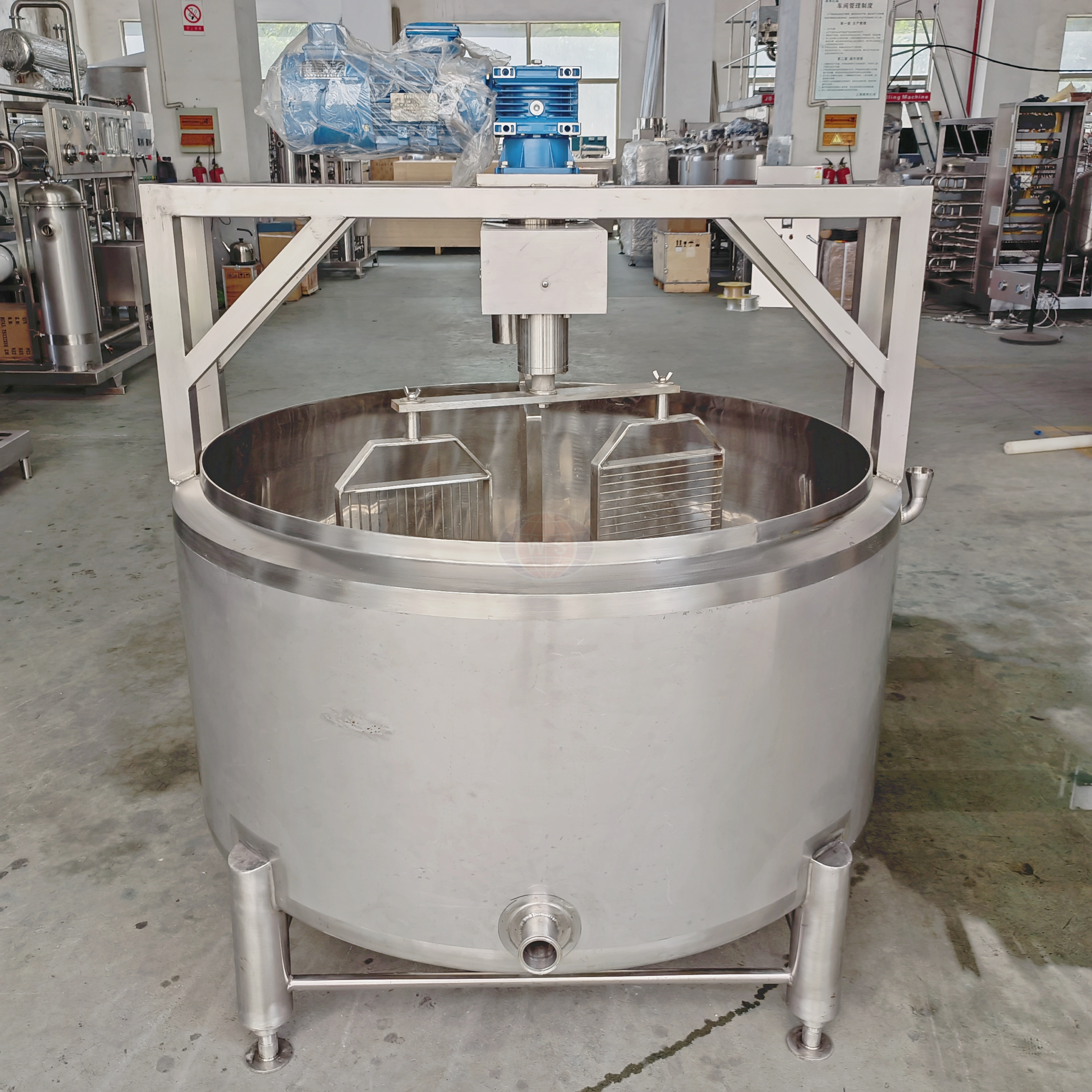 Bagaimana mesin membuat keju berfungsi dengan cekap?